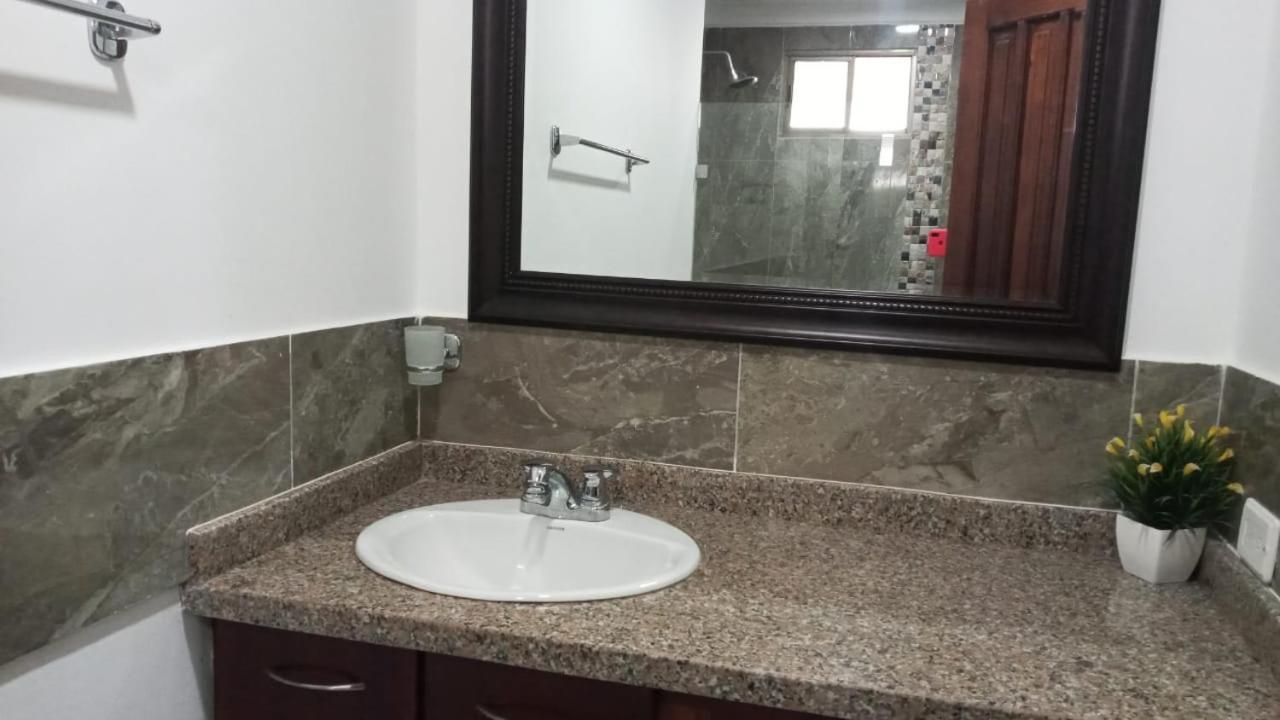 Apartamento Vista Al Mar En Edificio Mar Adentro Bocagrande